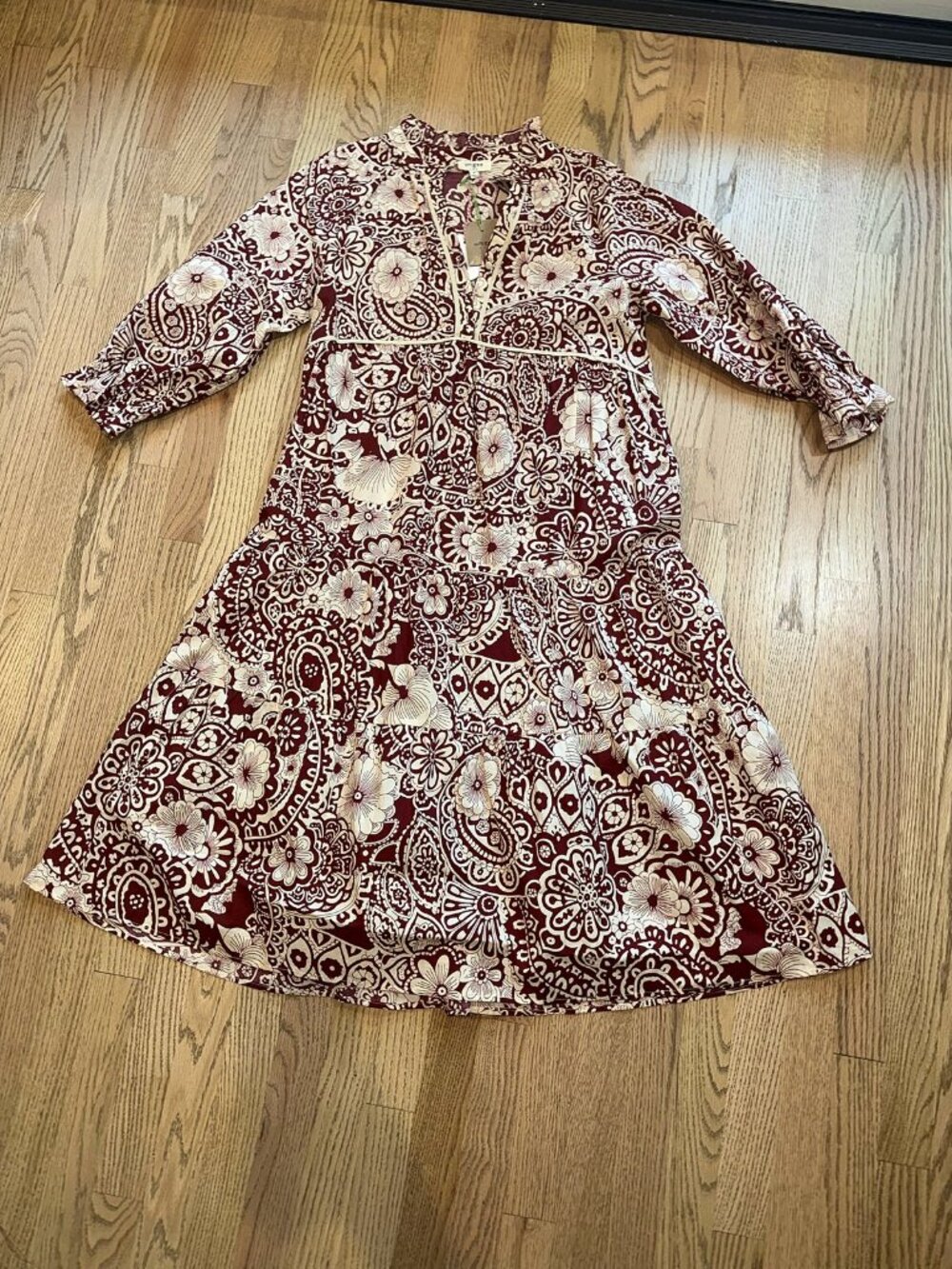 NWT Umgee Burgundy and Cream Paisley Floral Tiered Midi Dress Size M